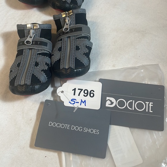 NWT Dog shoes - Picture 6 of 6